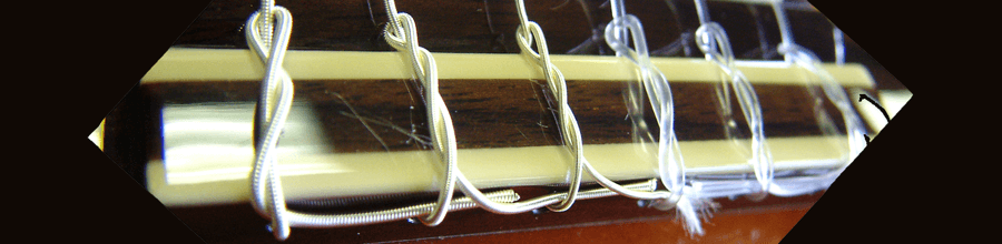 Prendendo corretamente as cordas de nylon